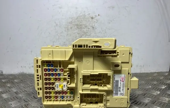 Hyundai Kona I Fuse module 91950J9130
