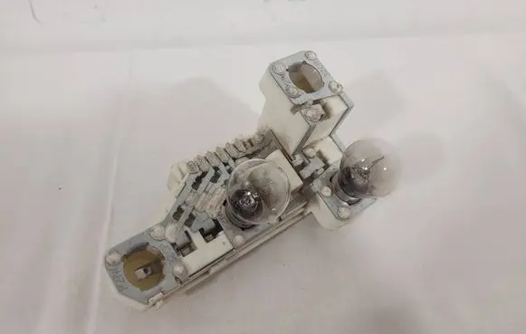 BMW 3 E90 E91 Tail light bulb cover holder 7160075