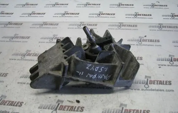 Nissan Qashqai+2 Engine mounting bracket 8200771226