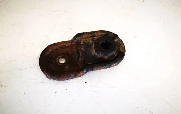 Subaru Legacy Radiator mount bracket 