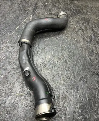 BMW 5 F10 F11 Intercooler hose/pipe 7809834