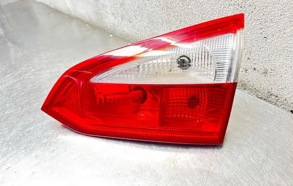 Ford Focus Tailgate rear/tail lights BM5113A602BB 21082011