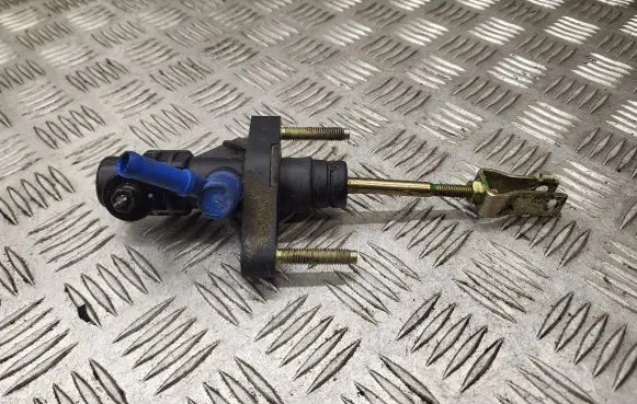 Toyota Avensis T250 Clutch master cylinder