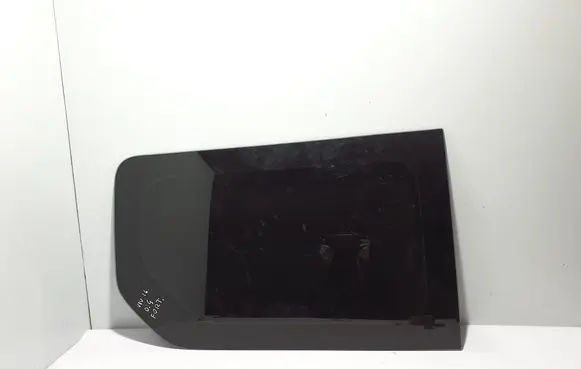 Opel Vivaro Rear side window 833406006R