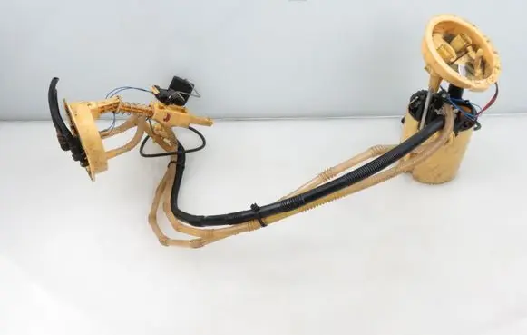 BMW 1 E81 E87 In-tank fuel pump 7190944 7190943