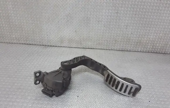 Volkswagen Phaeton Accelerator throttle pedal 3D1721503M