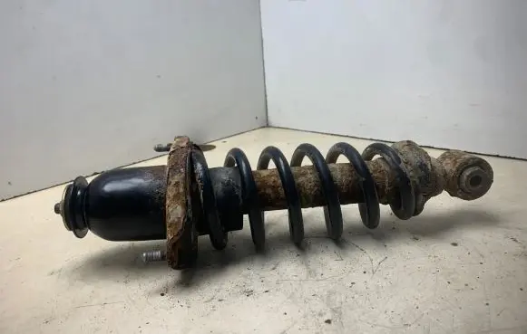Toyota Avensis T250 Rear shock absorber with coil spring 