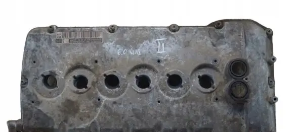 Volkswagen Phaeton Rocker cam cover 07C103476J