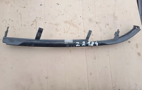 BMW 3 E46 Under headlight/headlamp trim 8208482