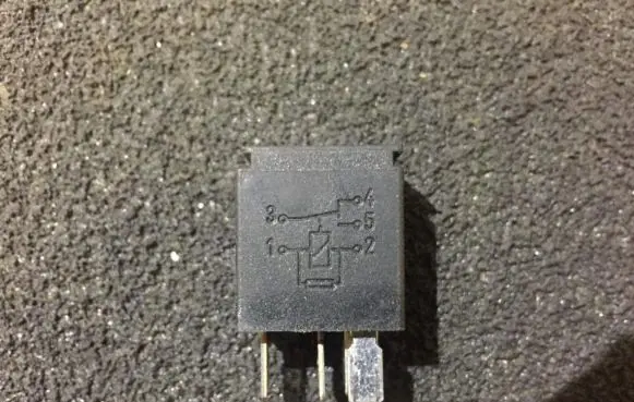 Nissan Almera N16 Other relay 4rd00781404