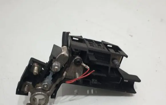 Audi A5 8T 8F Battery relay fuse 4F0915519
