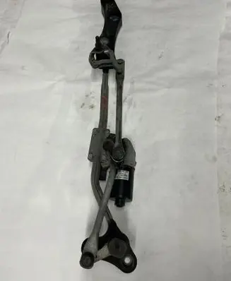 BMW 5 E60 E61 Front wiper linkage and motor 7193995