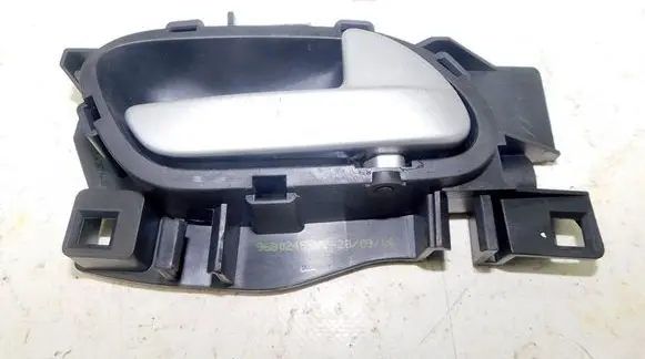 Peugeot 207 Front door interior handle 96802455VV 188185