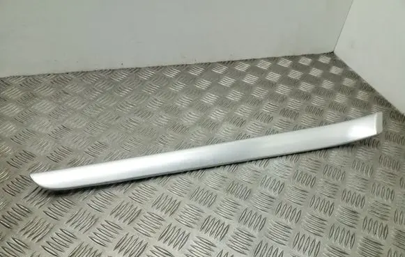 Audi A4 S4 B6 8E 8H Front door trim bar 8E0867409