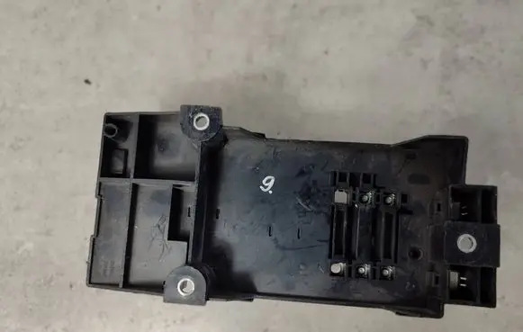 Lexus GS 300 350 430 450H Fuse module 71405036