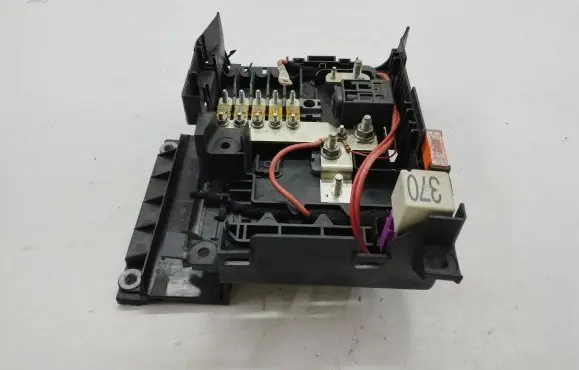 Audi Q7 4L Fuse module 7L0937548
