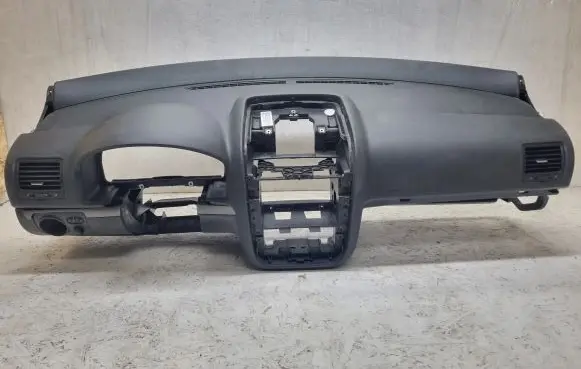 Volkswagen Golf V Dashboard 1K1858295