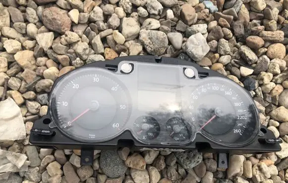 Volkswagen PASSAT B6 Speedometer (instrument cluster) 3C0920850L A2C53042108