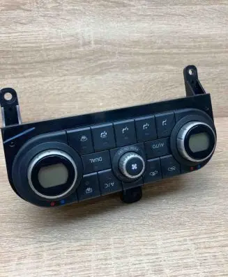 Nissan Qashqai Climate control unit 27500JD45B C7X13