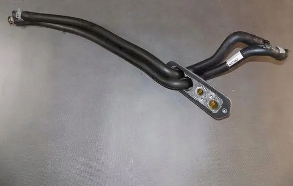 Volkswagen Touareg II Engine coolant pipe/hose 7L0819884A