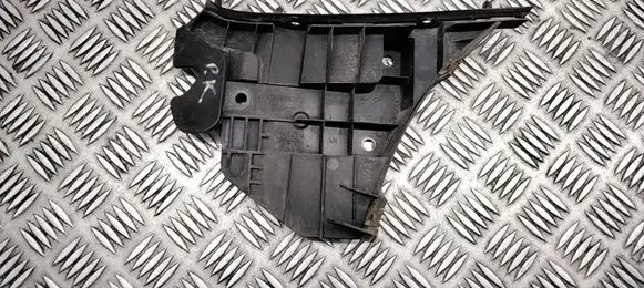 Front bumper mounting bracket