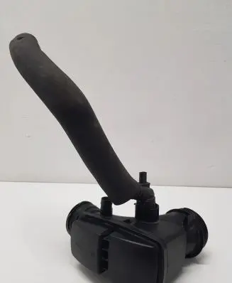 Intake resonator