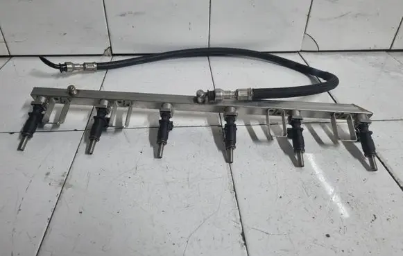 BMW 5 E60 E61 Fuel injectors set 7542070 542541 0635419