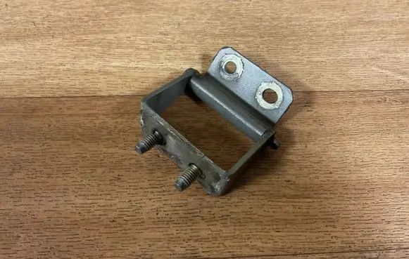 Nissan Primera Tailgate/trunk/boot hinge 