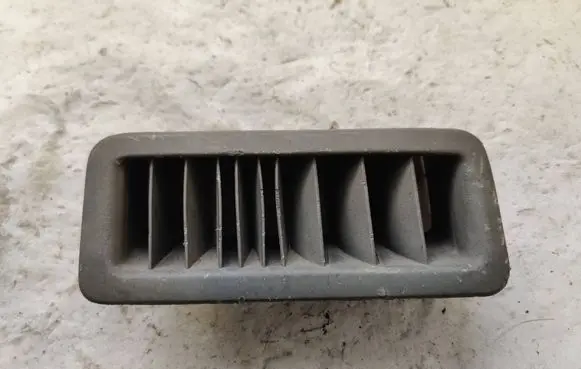 Volkswagen Transporter - Caravelle T4 Dash center air vent grill 701819072