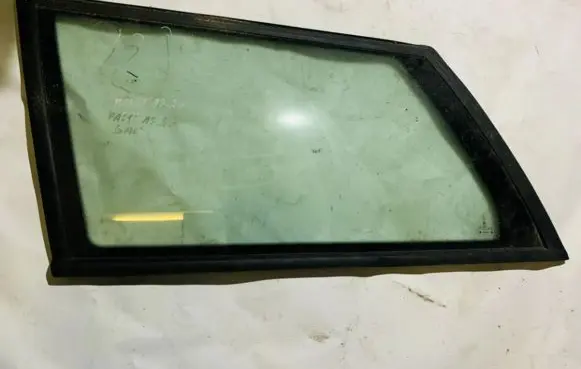 Volkswagen PASSAT B3 Rear side window