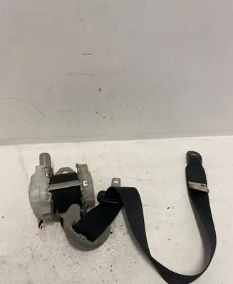 Lexus IS 220D-250-350 Front seatbelt 7M8750P 664161
