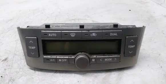 Toyota Avensis T250 Climate control unit 5590005200