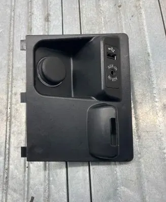 BMW X5 F15 USB socket connector 9252108 55913