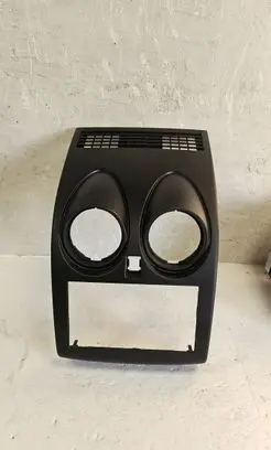 Radio/GPS head unit trim