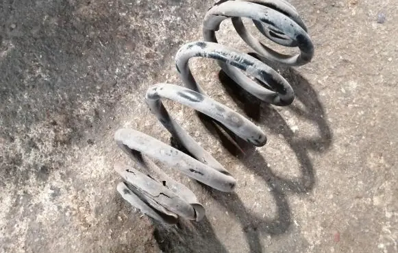 Opel Zafira C Rear coil spring