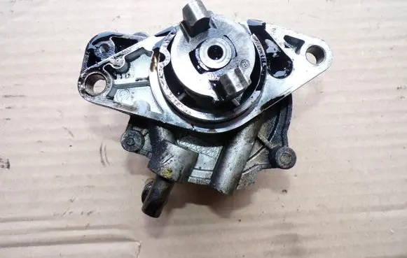 Fiat Doblo Vacuum pump 73501358