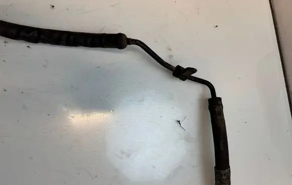 Power steering hose/pipe/line