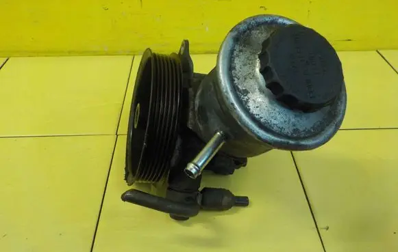 Daihatsu Terios Power steering pump 11SP14