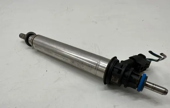 Mercedes-Benz C W204 Fuel injector A2780700687