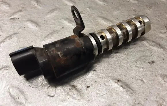 KIA Ceed Camshaft vanos timing valve 52B700 02302P HTYX541
