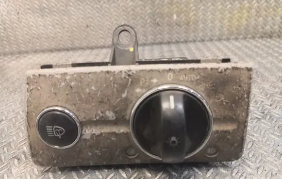 Mercedes-Benz E W211 Light switch 2115450404