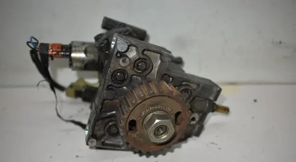 Jaguar XF X250 Fuel injection high pressure pump 5WS40157 A2C20003757