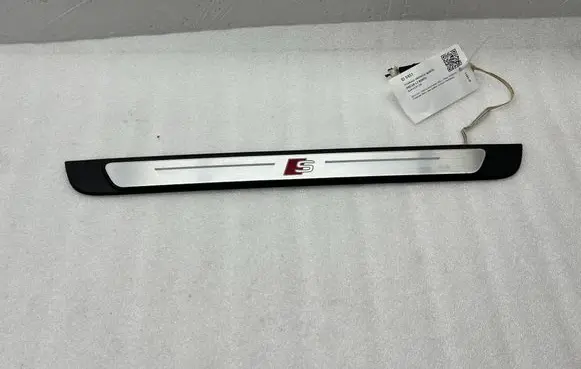 Audi A3 8Y Front sill trim cover 8Y0947417A