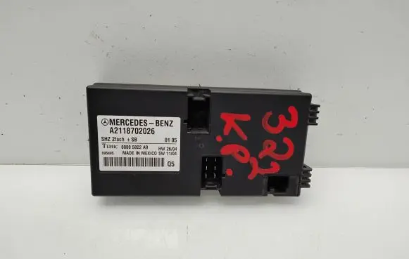 Mercedes-Benz E W211 Seat control module A2118702026 00005822A9 095495
