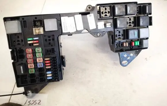Jaguar XF Fuse box set 8x2t14290xd 8x2t-14290-xd