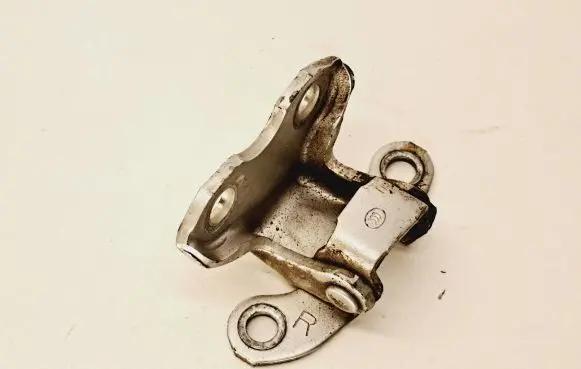 Lexus RX 330 - 350 - 400H Front door upper hinge A046694