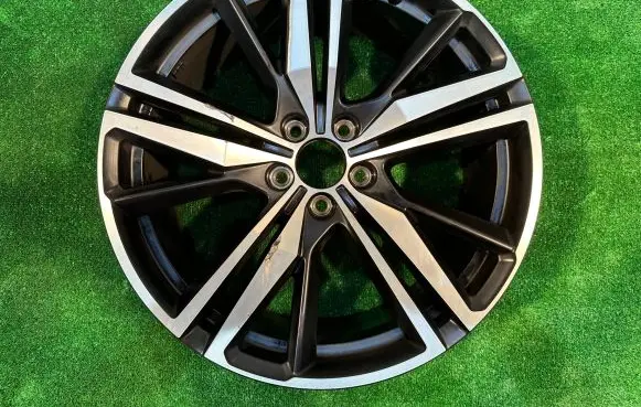 Volvo S60 R19 alloy rim 
