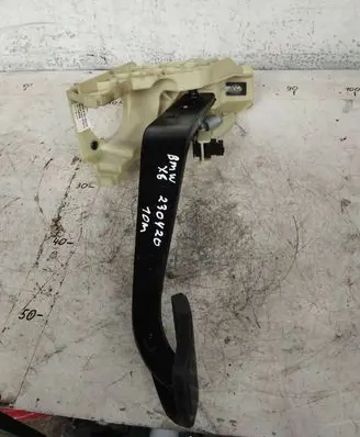 BMW X6 E71 Brake pedal 352111604212