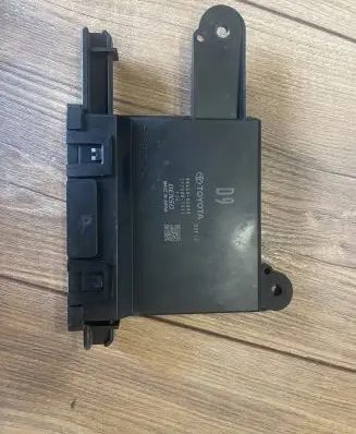 Toyota RAV 4 (XA50) Other devices 8865042890