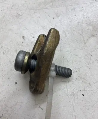 Renault Scenic II - Grand scenic II Fuel Injector clamp holder
